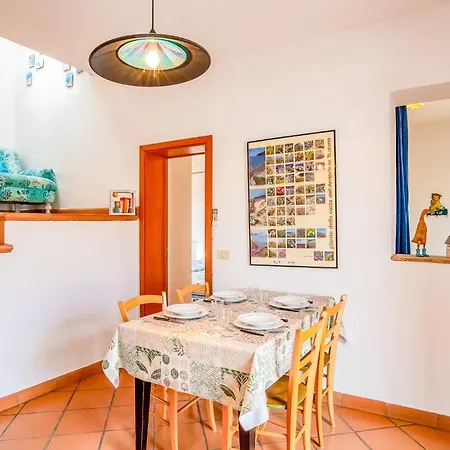 In Piazza Vista Mare Feriehus